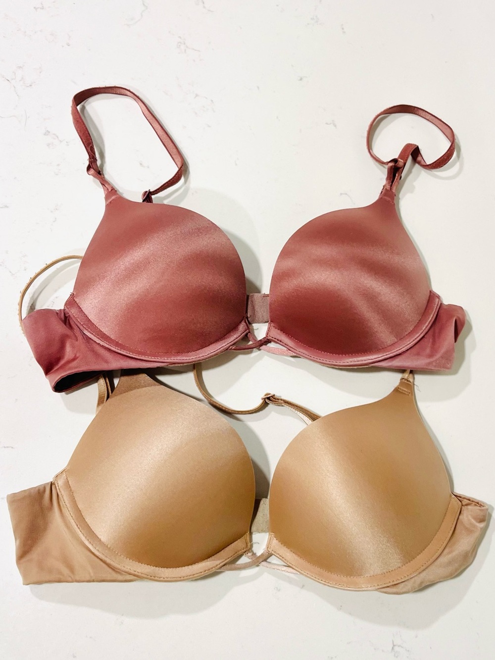 2 Victoria’s Secret Push- up Bras EUC